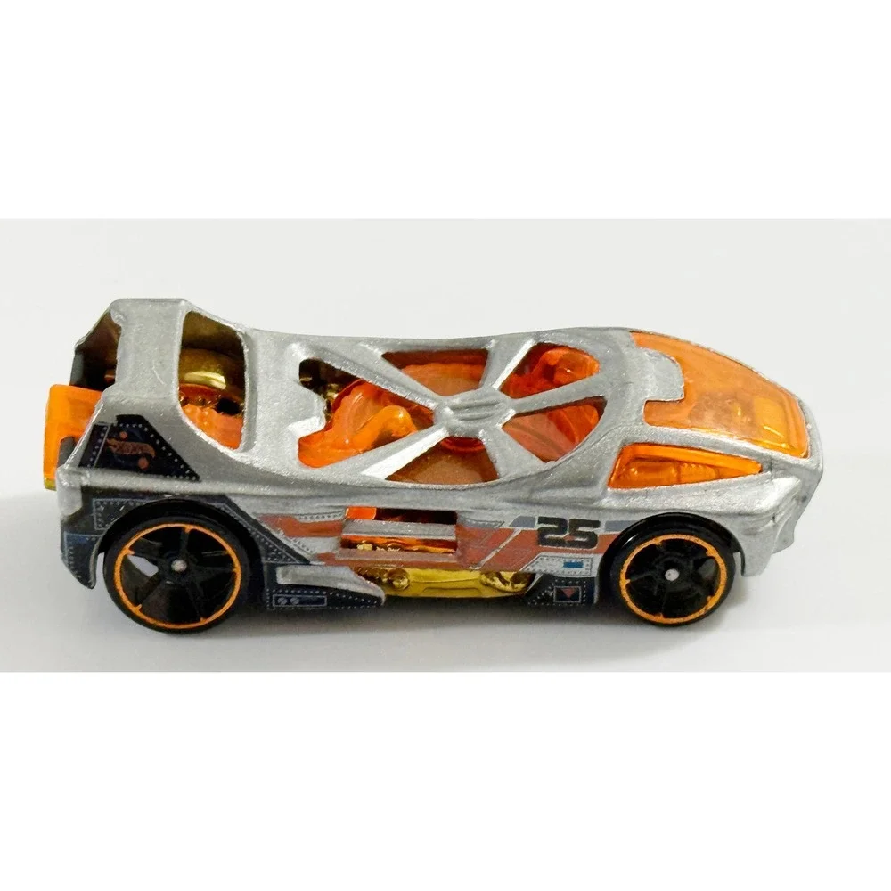 Hot Wheels Jet Threat 4.0 Kids‎ 1:64 Silver Orange 2011 Diecast Race Car 25